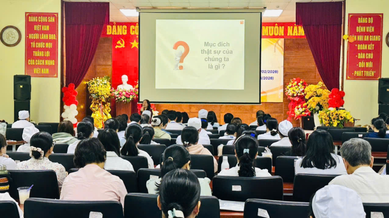 benh vien san  ?? nhi an giang to chuc tap huan  ??thay doi phong cach thai do phuc vu  ?? nang cao chat luong dich vu ??