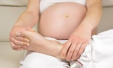 chan sung phu khi mang thai  dau hieu binh thuong hay canh bao suc khoe